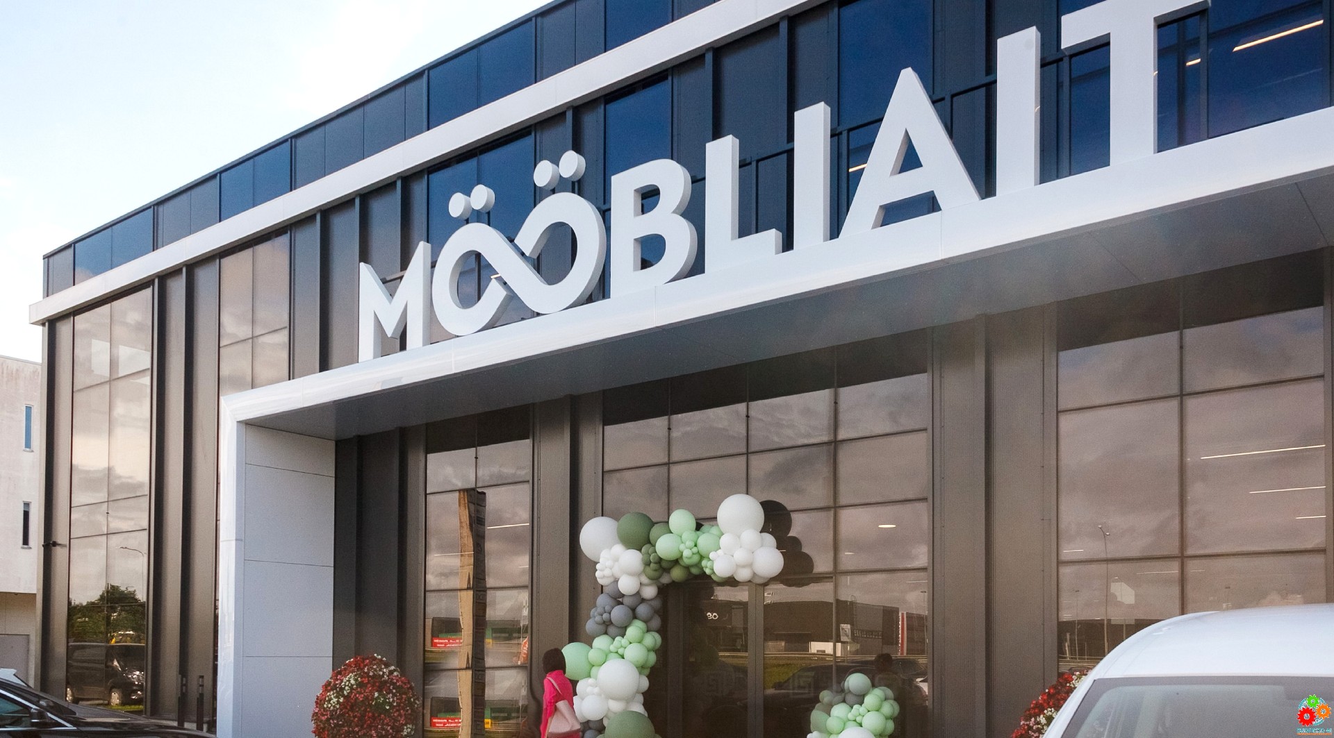 Mööbliait: Крупнейший представительский магазин открыт