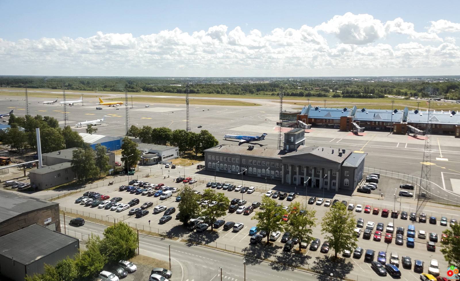 В Ülemiste City построили высотное здание с видом на аэропорт