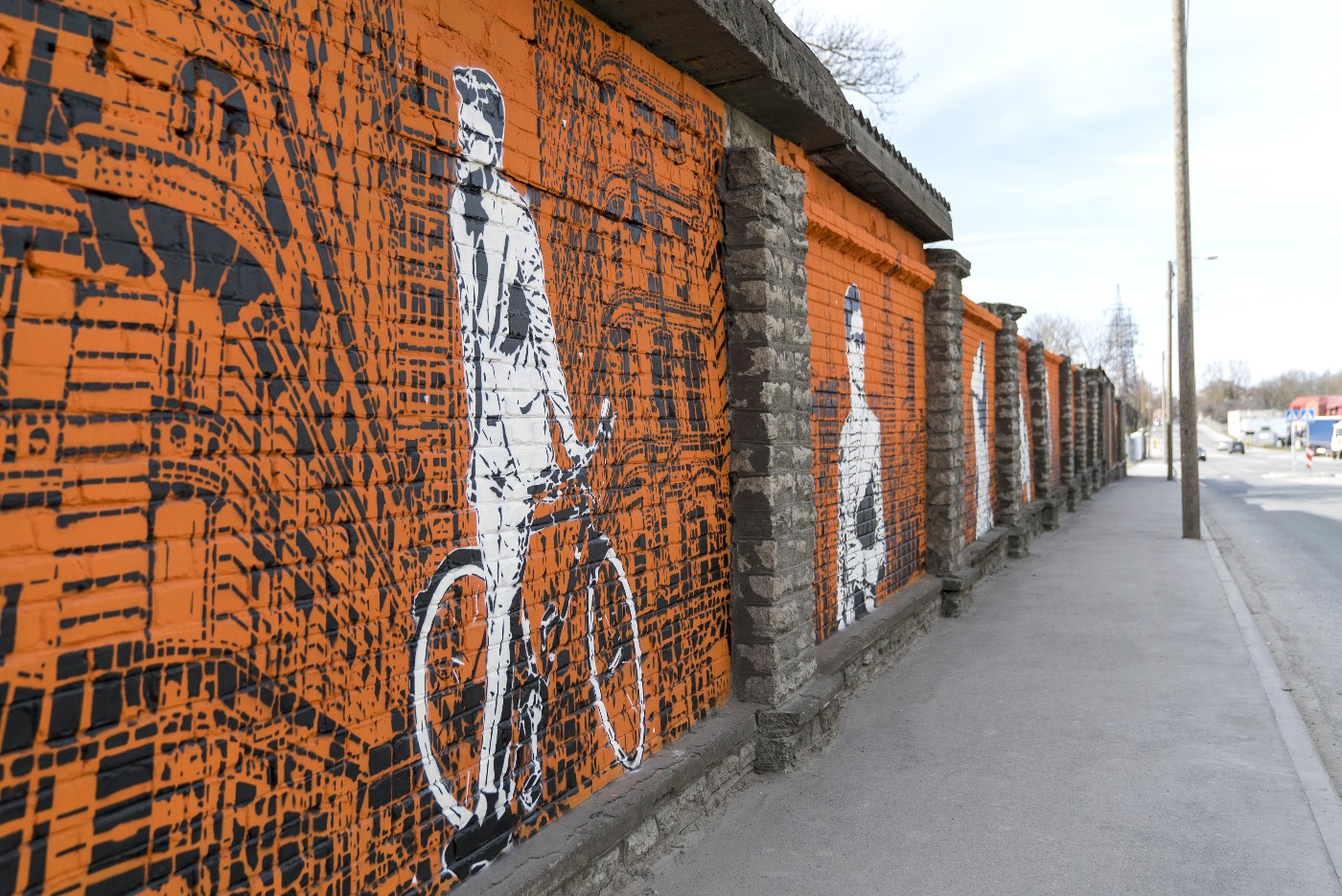 В квартале Volta — крупнейшее в Эстонии трафаретное граффити