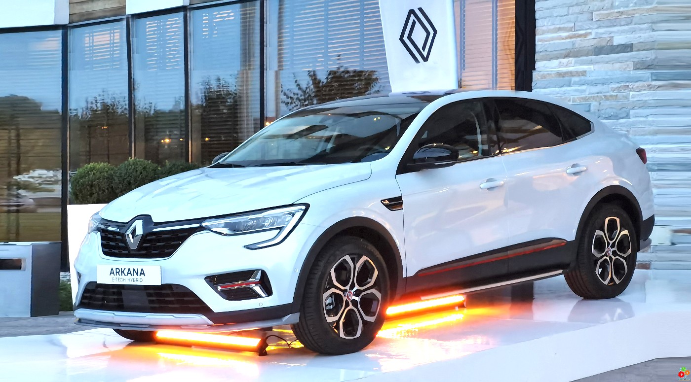 Renault Arkana e-tech — красива, экономична, элегантна
