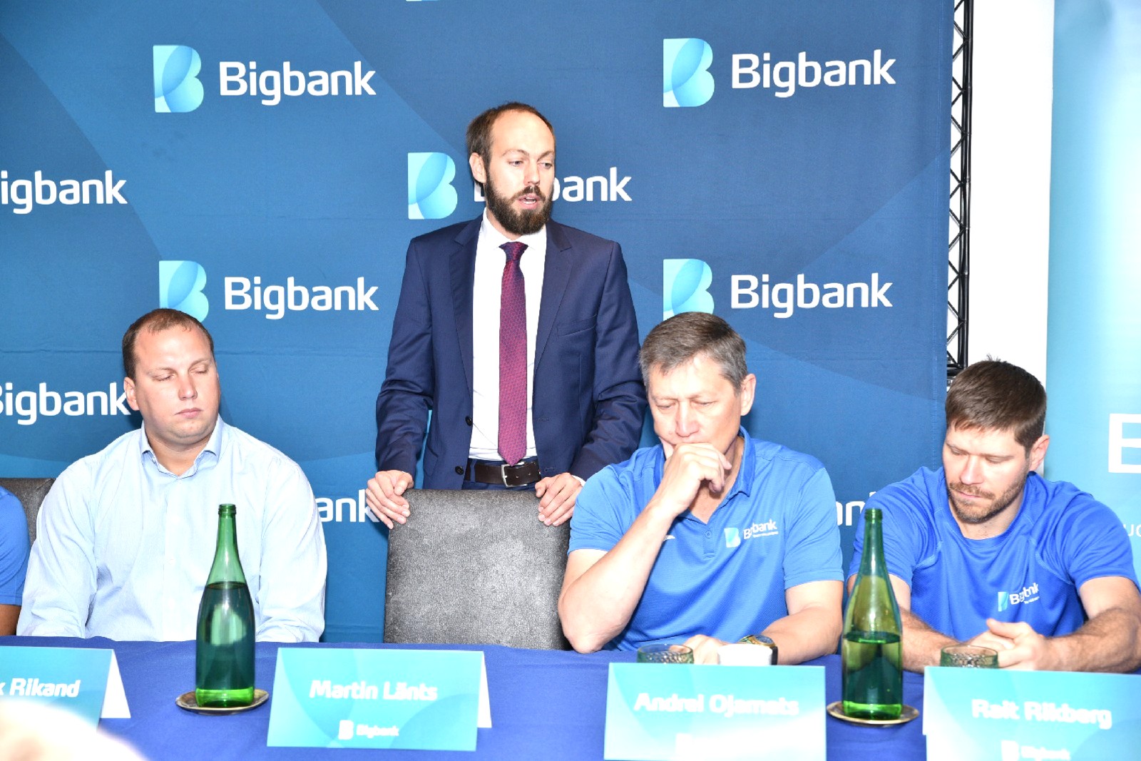 Bigbank — спонсор двух волейбольных команд