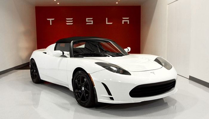 Tesla Roadster 3.0 появится в августе